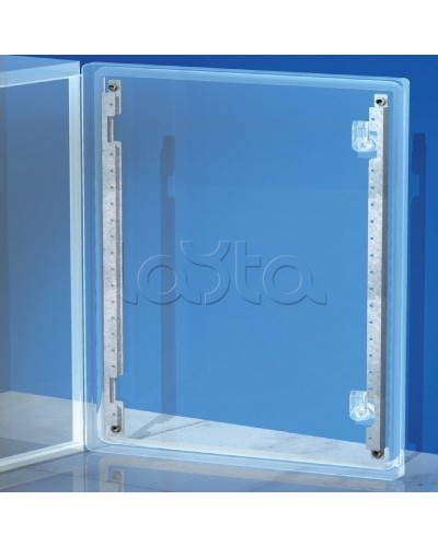 Рейки дверные, вертикальные, для шкафов CE В=700мм, 1 упаковка - 2шт. DKC R5S70 в Белгороде Аксессуары для стоек и шкафов Pintop.ru