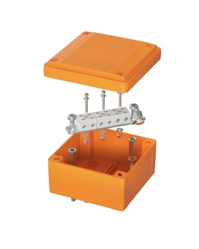Коробка пластиковая FS с гладкими стенками и клеммниками IP56 100х100х50мм 6р 450V,6A, 4мм.кв DKC (FSB10604) в Белгороде Распределительные коробки Pintop.ru