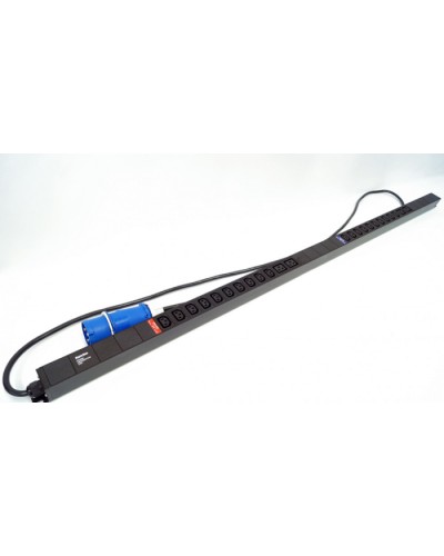 Блок розеток, вертикальный черн Hyperline (SHE-20IEC-4BIEC-32-3PVB) в Белгороде Блоки розеток Pintop.ru