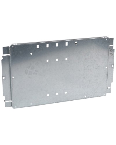 Пластина Legrand 020207 в Белгороде Щиты электрические Pintop.ru