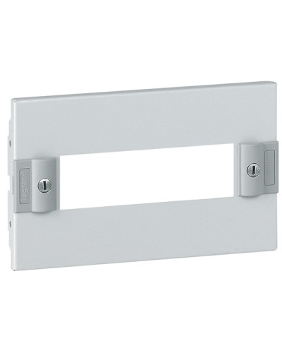 Панель лицевая Legrand 020303 в Белгороде Аксессуары для стоек и шкафов Pintop.ru