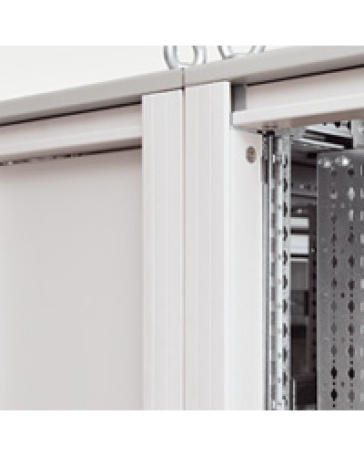 Облицовка Legrand 020561 в Белгороде Аксессуары для стоек и шкафов Pintop.ru