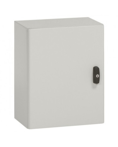 Щит навесной Legrand 035509 в Белгороде Щиты электрические Pintop.ru