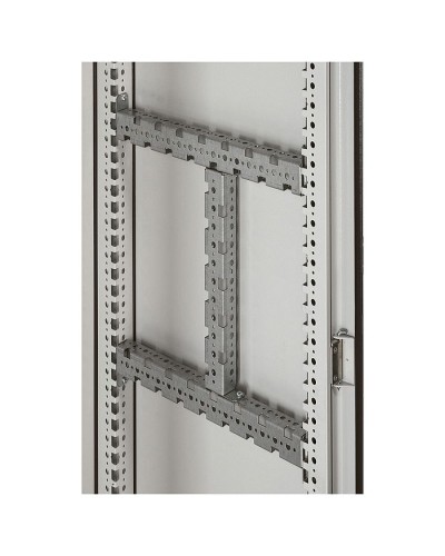 Траверс многофункциональный Legrand 048033 в Белгороде Аксессуары для стоек и шкафов Pintop.ru