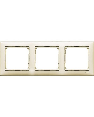 Рамка Valena 3 поста LEGRAND 774353 в Белгороде Аксессуары для кабель-канала Pintop.ru